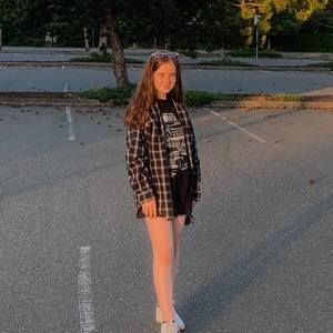 Meet your Posher, Avery